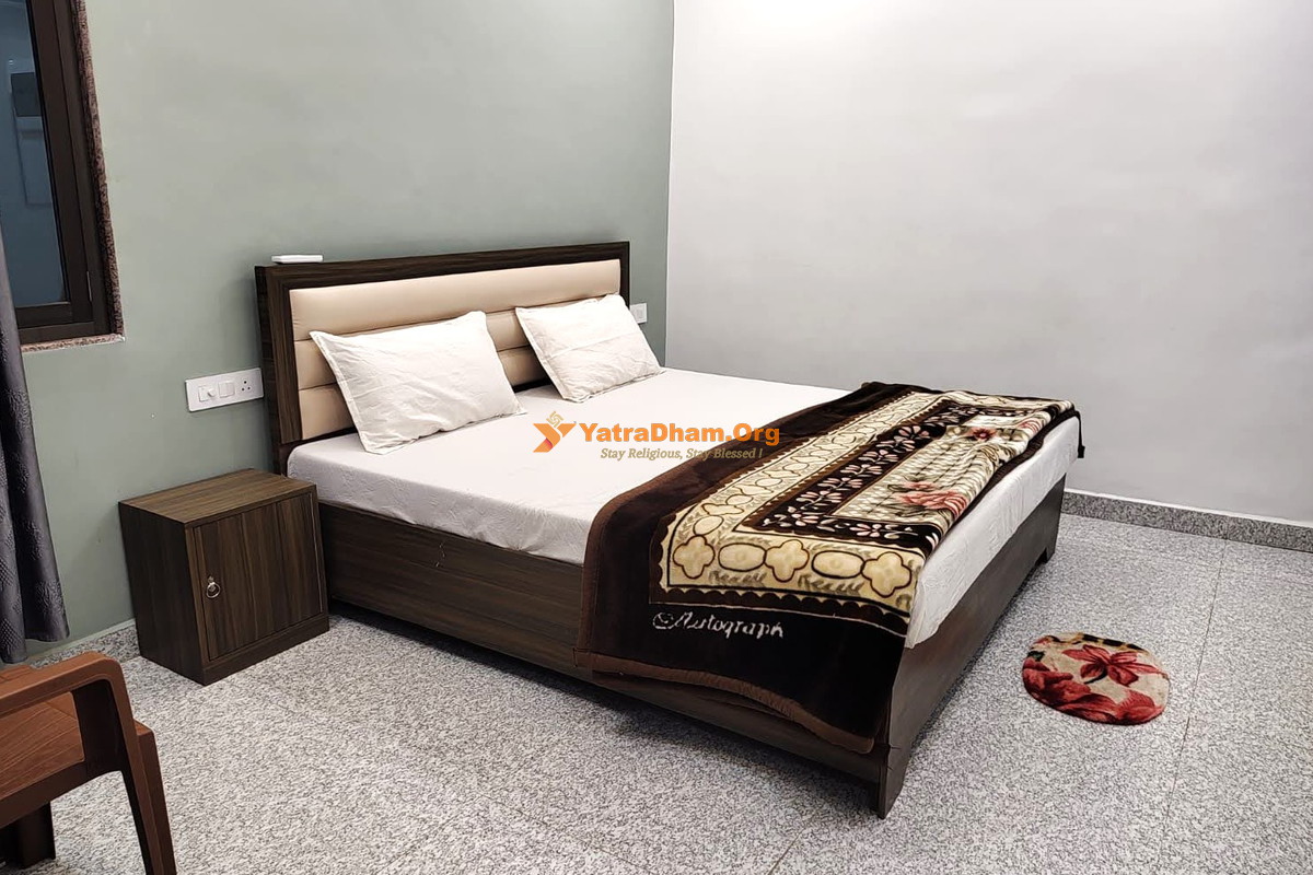 Shree Rajeshwar Seva Sadan Ayodhya 2 Bed Room