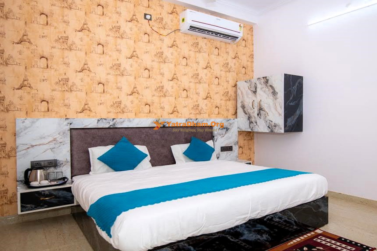 Radhey Radhey Homestay Ayodhya Room
