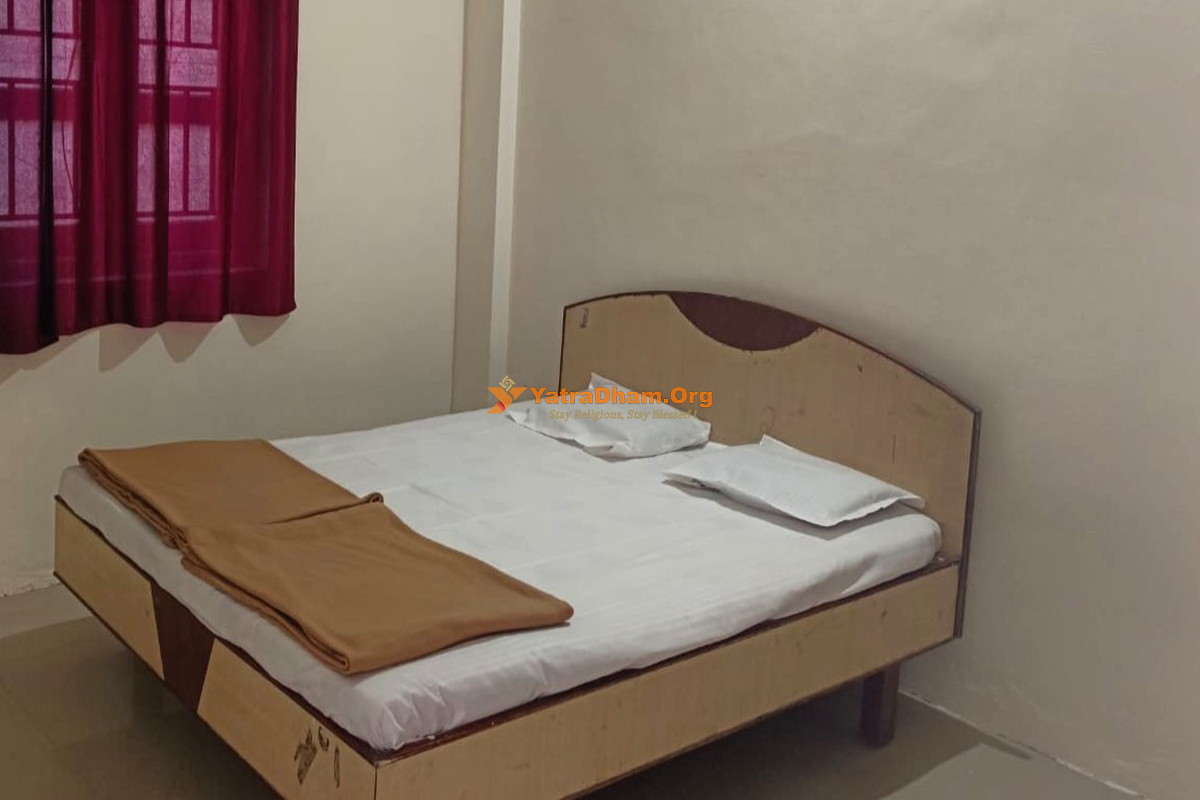 Shri Sagar Bhuvan Dharamshala Dwarka 2 Bed Room