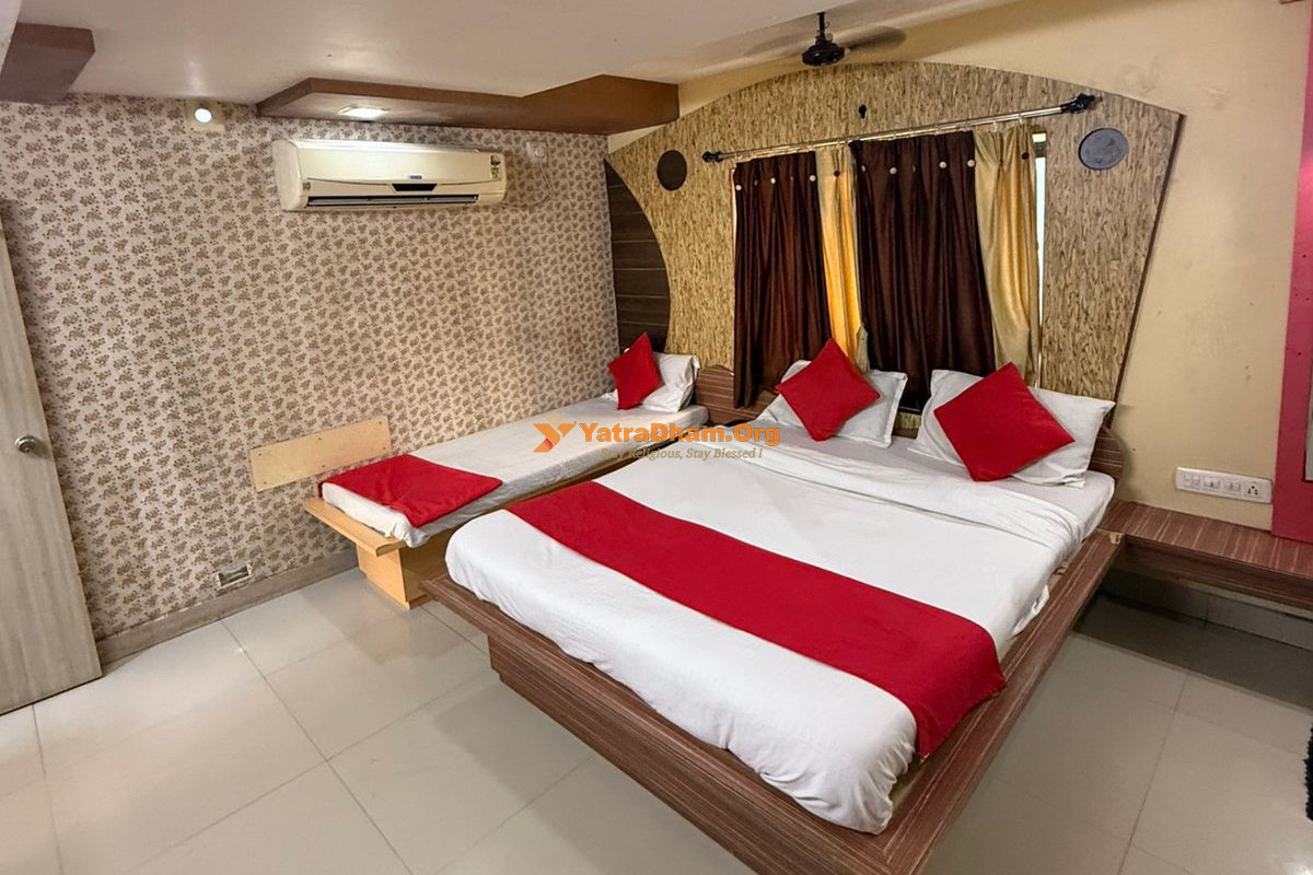 Hotel Raj Palace Dwarka 3 Bed Room View