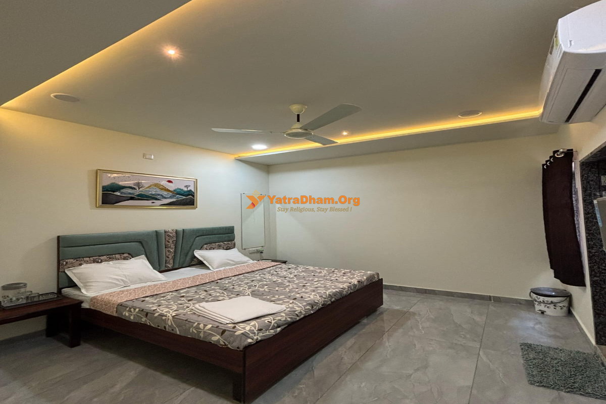 Hotel Laxmi Niwas Dwarka 2 Bed Room