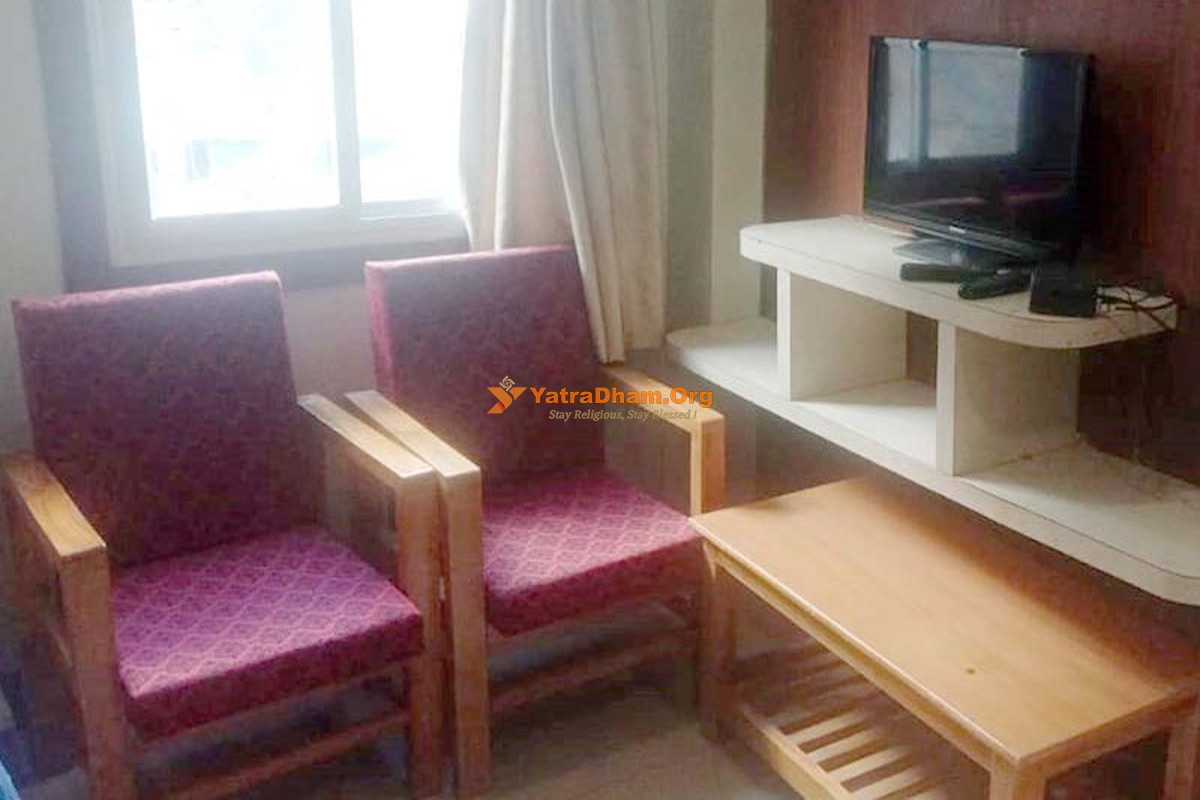 Pandukeshwar (GMVN) Pandukeshwar (Chamoli) 2 Bed Deluxe Hut Room Amiinities