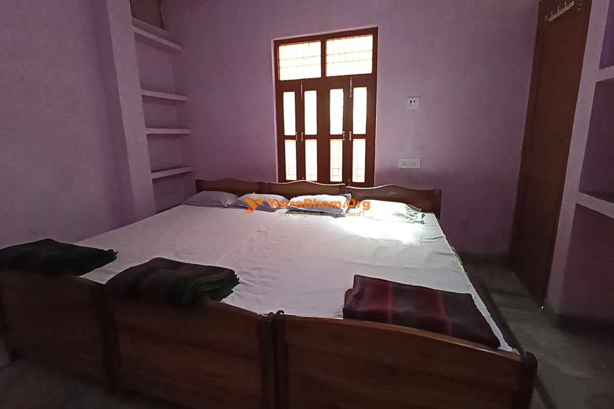 Shri Sanatan Gaudiya Math (Building 1) Varanasi 4 Bed Room