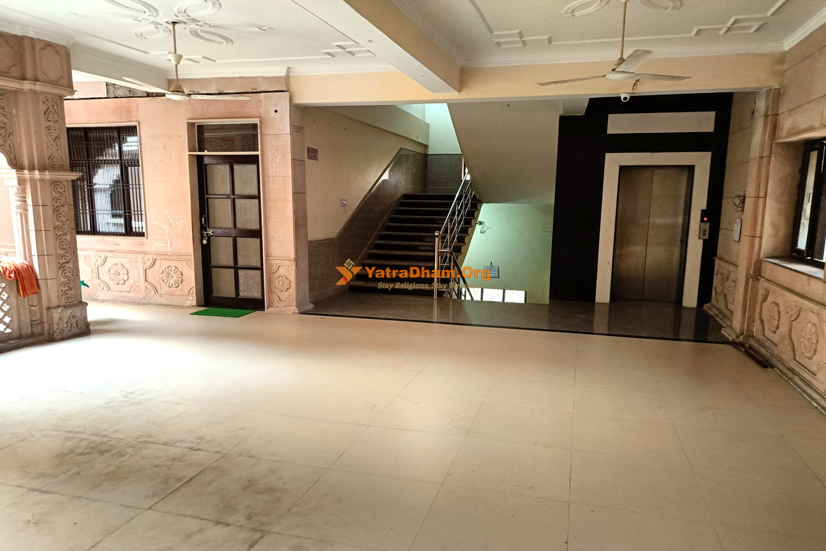Shri Kathiya Mandir Ayodhya Lobby & Lift View