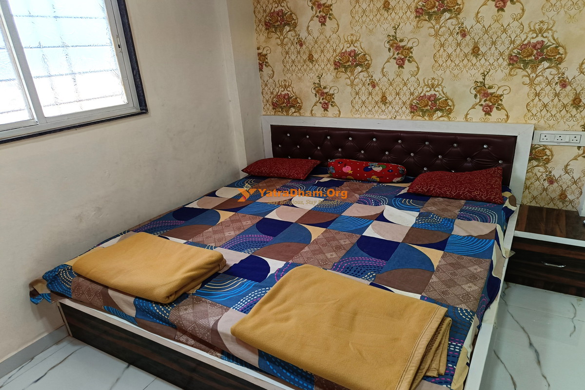 Ramanand Bhakta Nivas Jejuri Room
