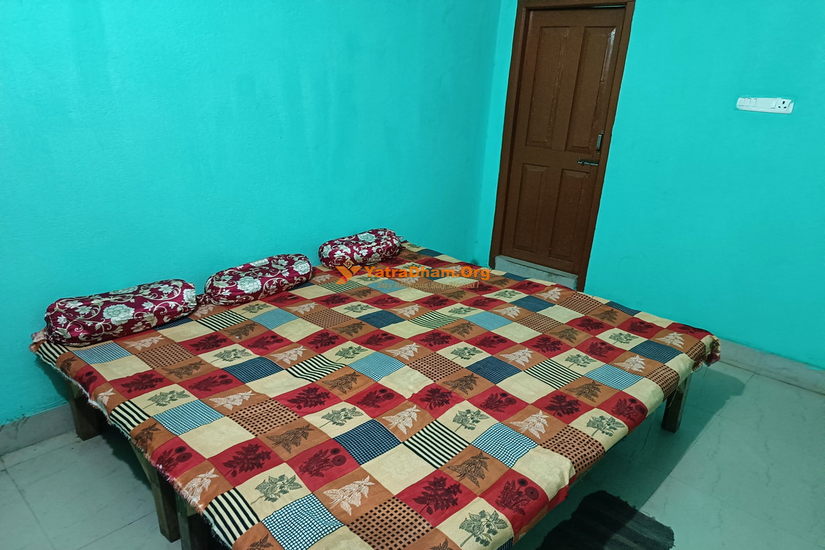 Deoghar Shree Laxmi Niwas Room View