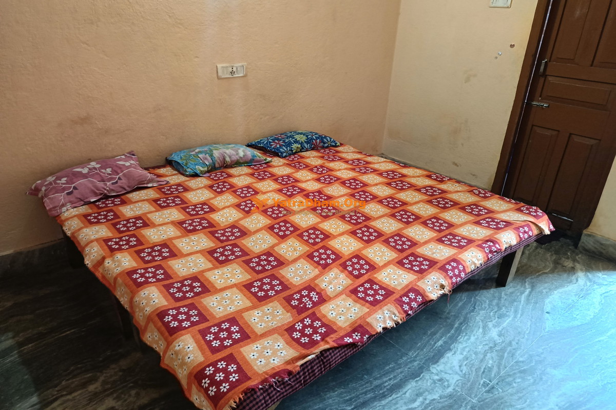 Deoghar Shree Laxmi Niwas Room View