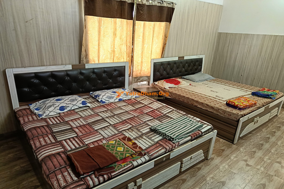 Lala Tarachand Bansal Seva Sadan Vrindavan 4 Bed Room