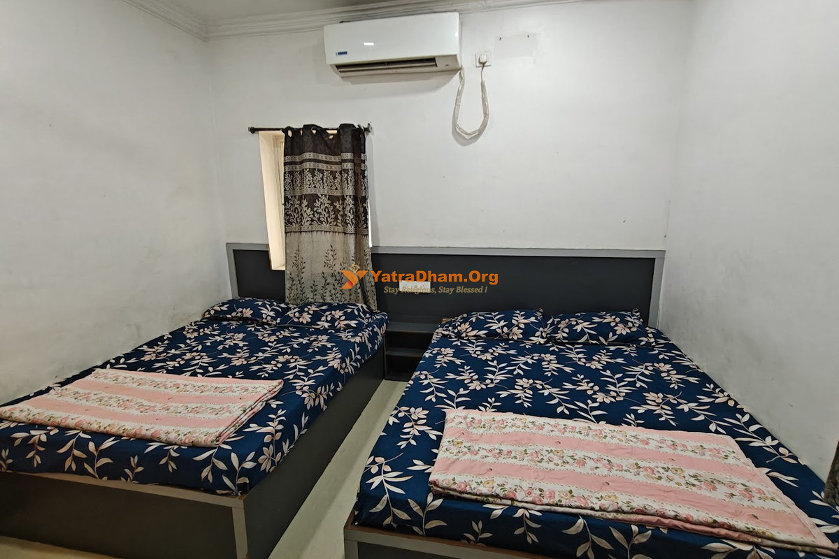 Guru International Lodge Mantralayam 4 Bed Room
