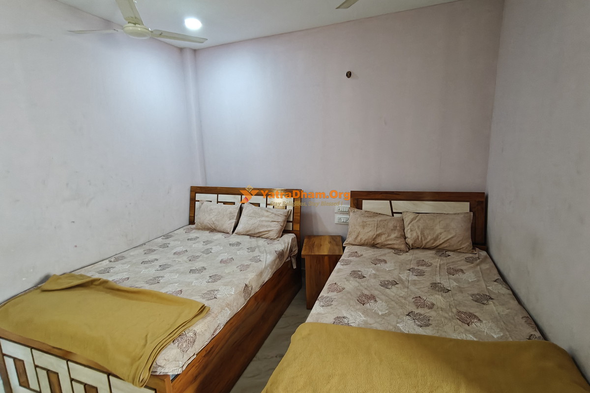 Ranga Rayra Residency Mantralayam 4 Bed Room