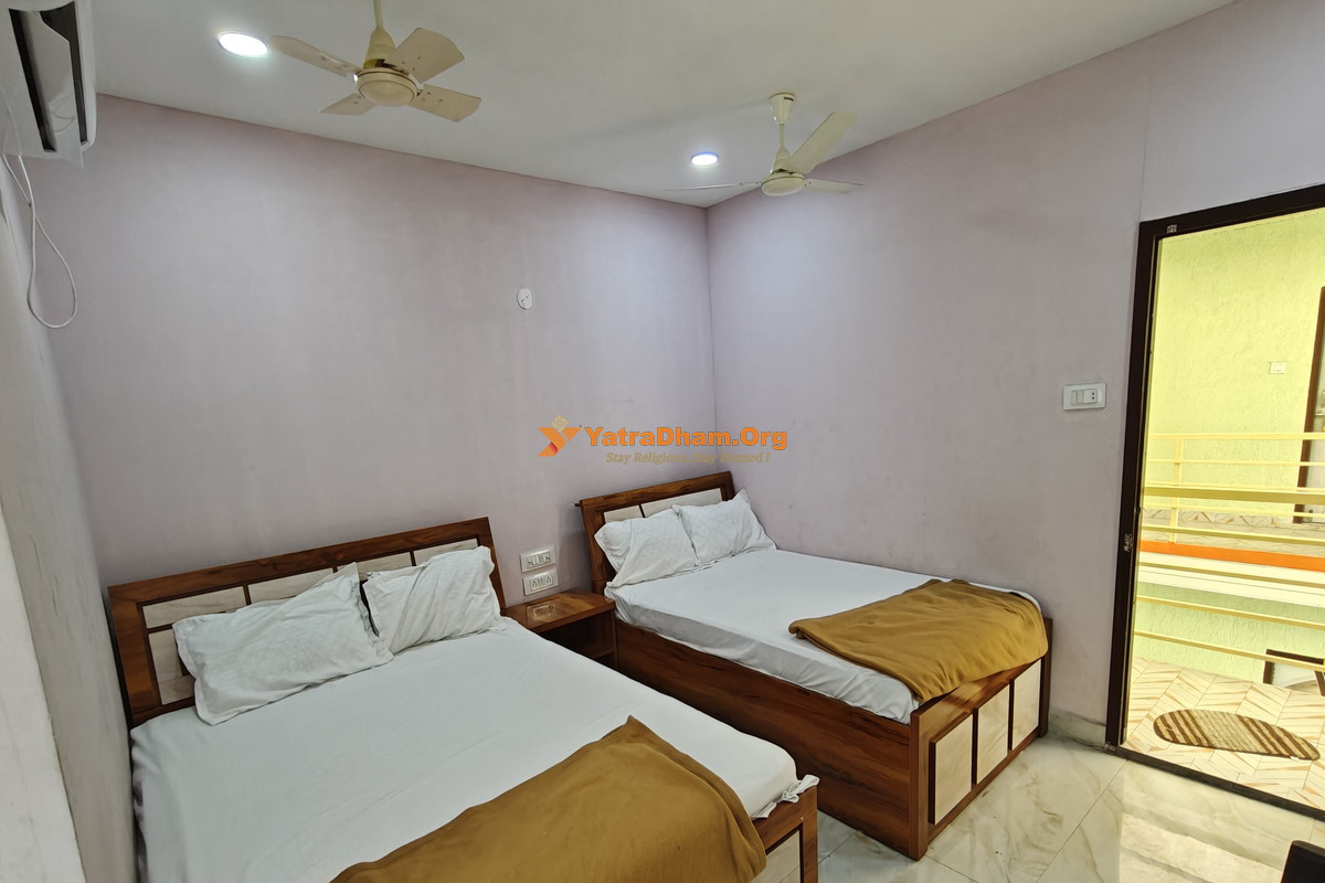Ranga Rayra Residency Mantralayam 4 Bed Room