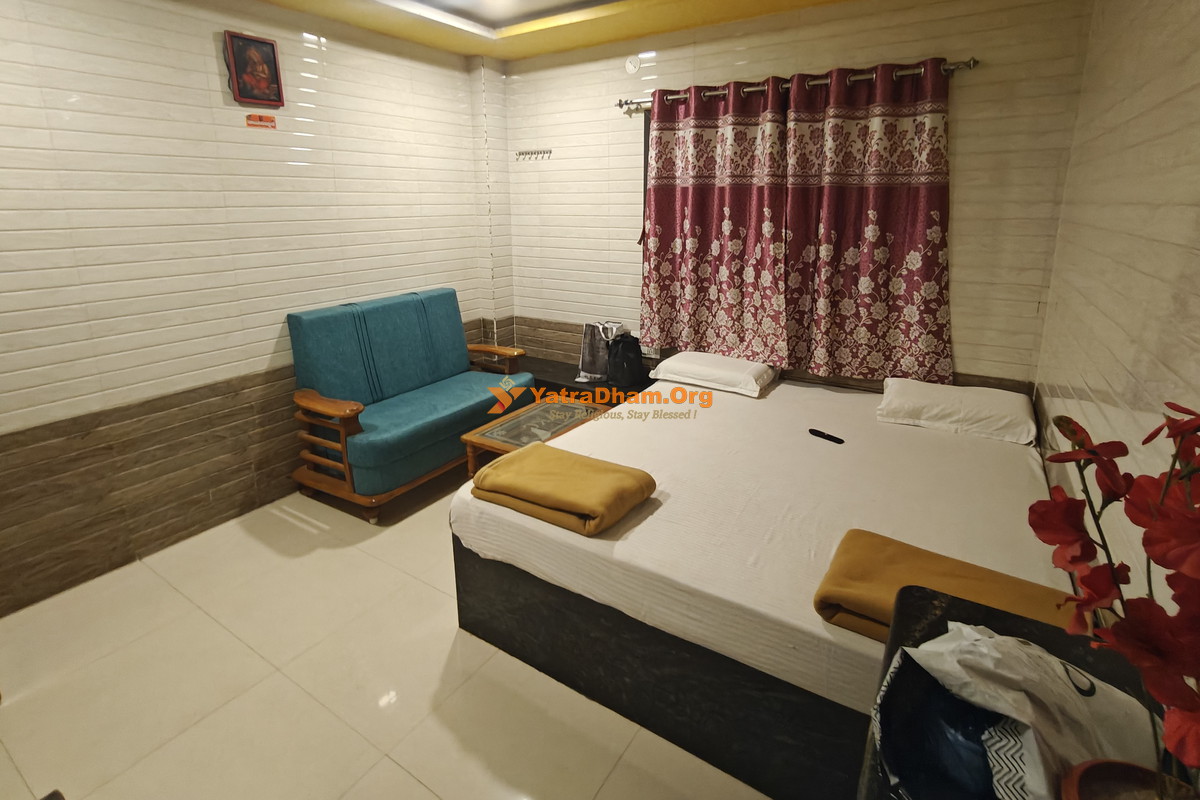 V.K.C. Guru Prasada Residential Lodge Mantralayam 2 Bed Room