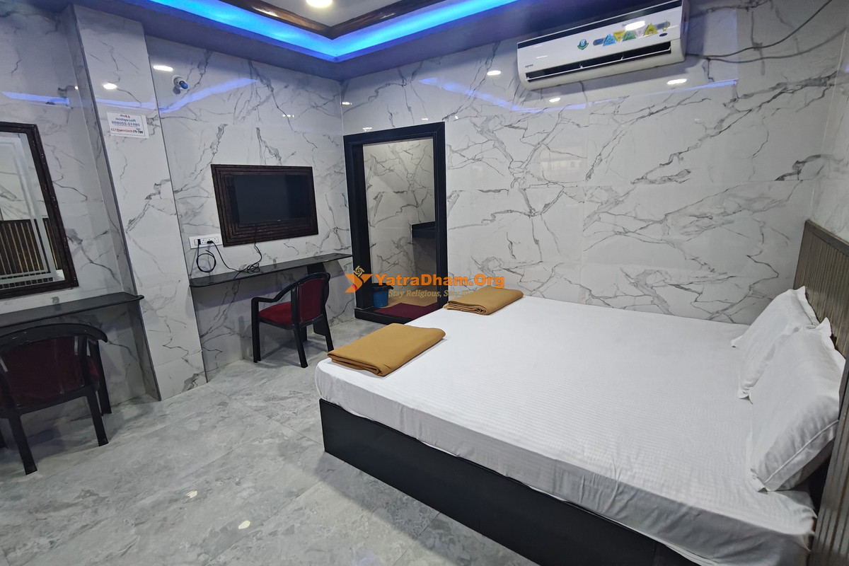 Ragha Deepa Deluxe Mantralayam 2 Bed Room