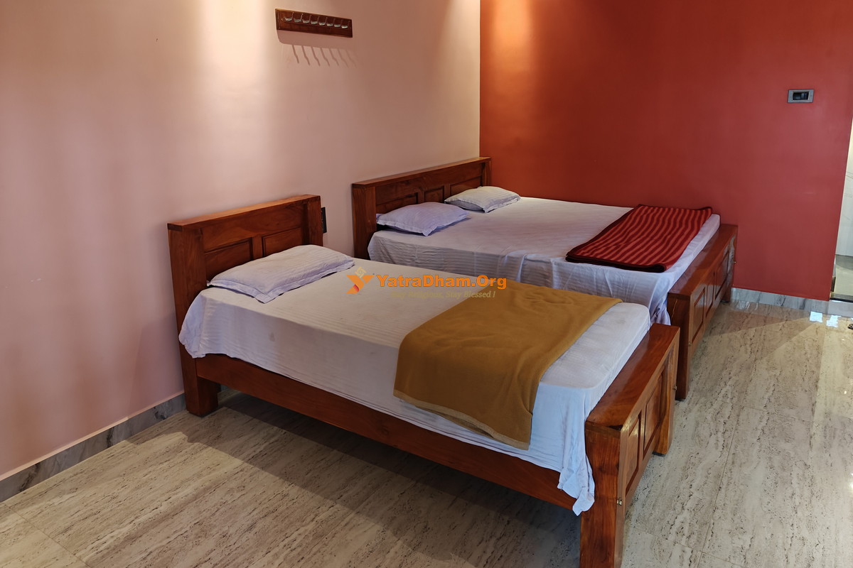 Suresh Guest House Hampi (Commercial Street) 3 Bed Room