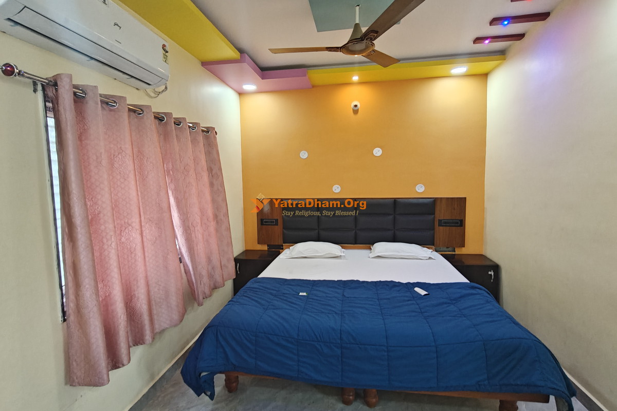 Hampi Traveller's Guest House Hampi 3 Bed Room