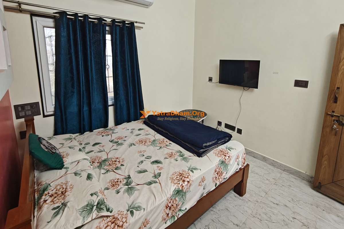 Archana Palace Hampi 2 Bed Room