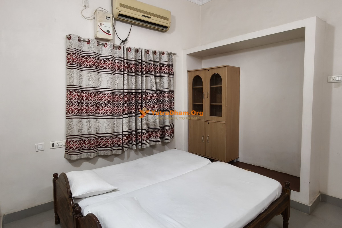 Nitaai Gaudiya Math Puri 2 Bed Room View