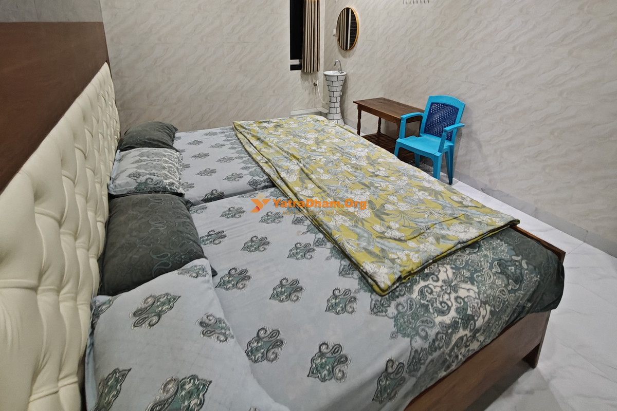 Nandi Reddy Rooms Mahanandi 4 Bed Room