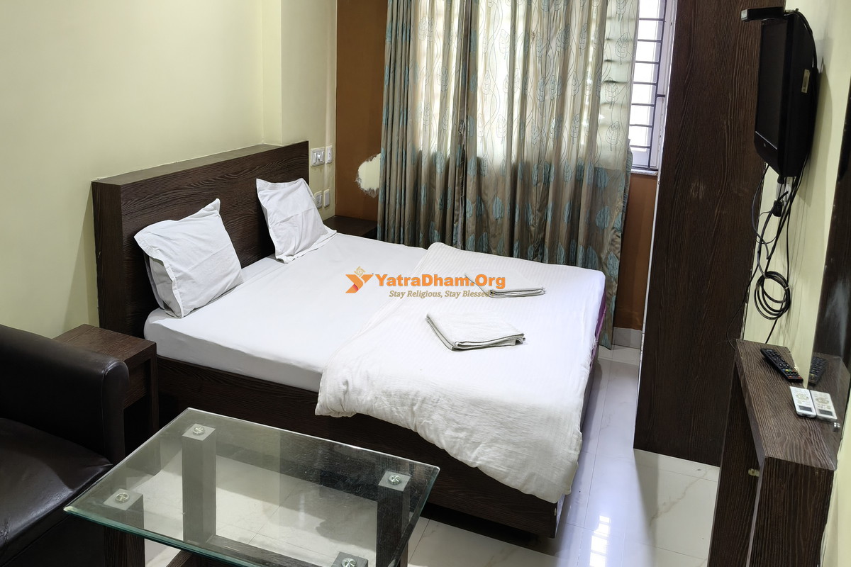 Shree Vishnu Darshan Holiday Home Jagannath Puri 2 Bed Super Deluxe AC Room View