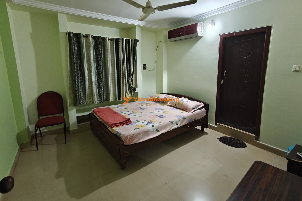 Sri Dwarkanath Function Hall Dwaraka Tirumala 2 Bed Room