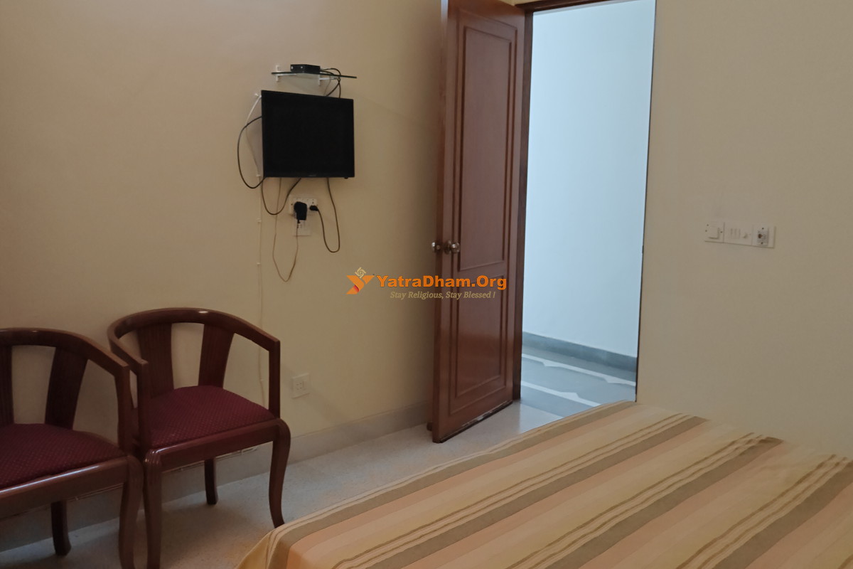 Siyaram Janki Vallabh Sewa Sadan Haridwar 2 Bed Room View