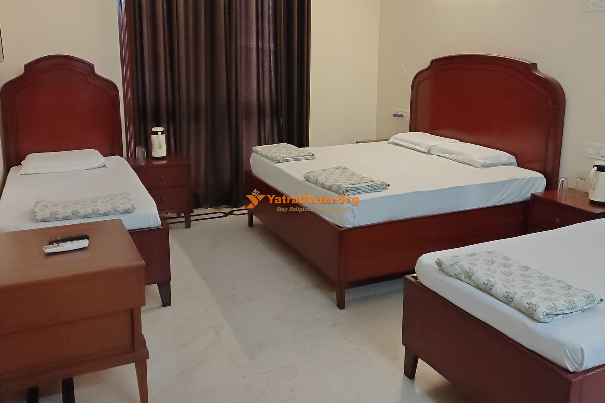 Siyaram Janki Vallabh Sewa Sadan Haridwar 4 Bed Room View