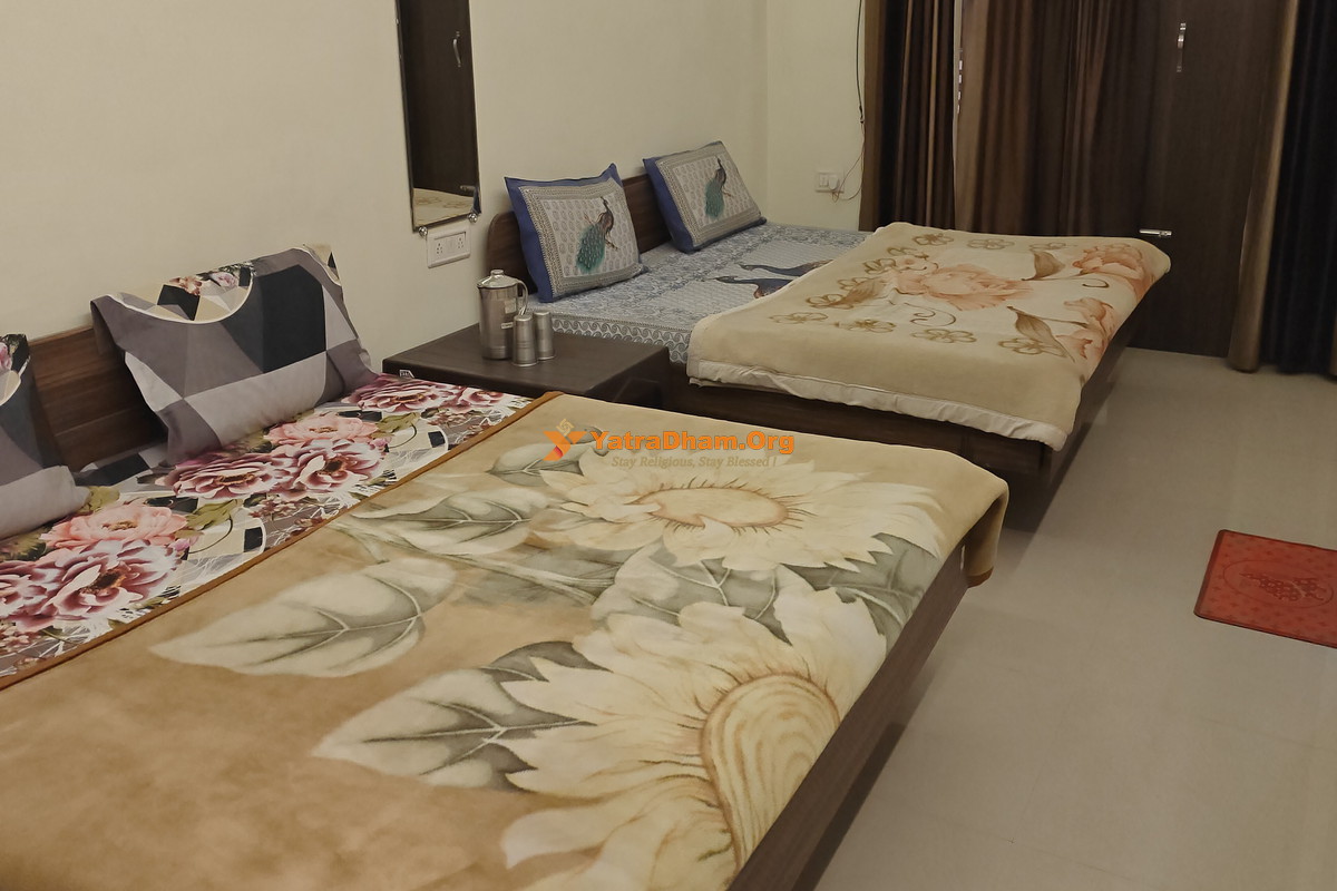 Gopi Dham Dharamshala Haridwar 2 Bed Room View
