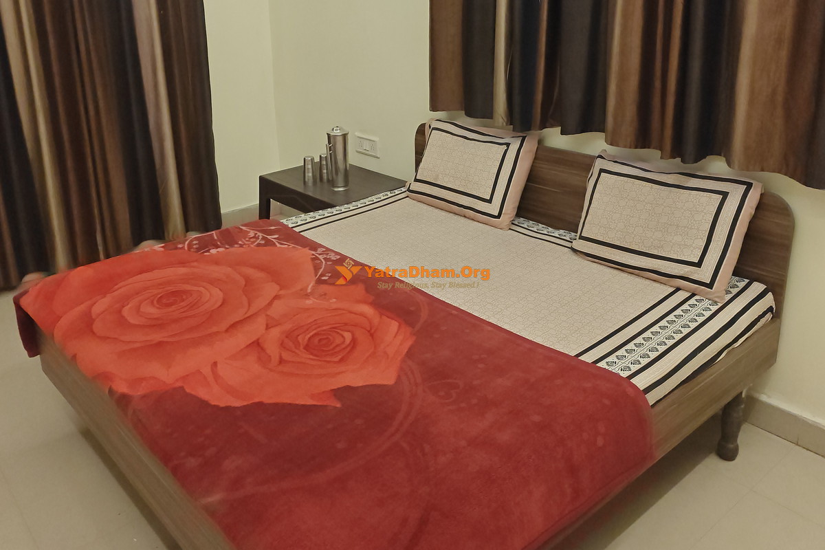 Gopi Dham Dharamshala Haridwar 2 Bed Room View