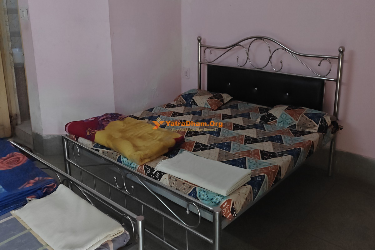 Shri Bhumaniketan Tirth Yatri Niwas Haridwar 6 Bed Room View