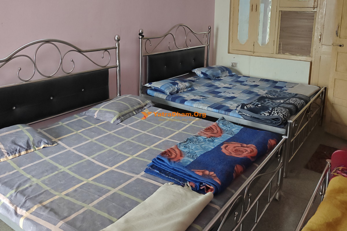 Shri Bhumaniketan Tirth Yatri Niwas Haridwar 6 Bed Room View