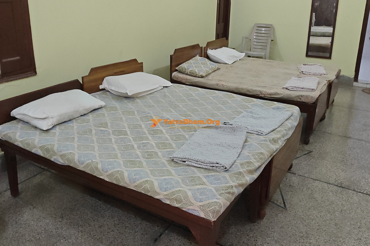 Haridwar Parmarth Ashram 4 Bed Room View