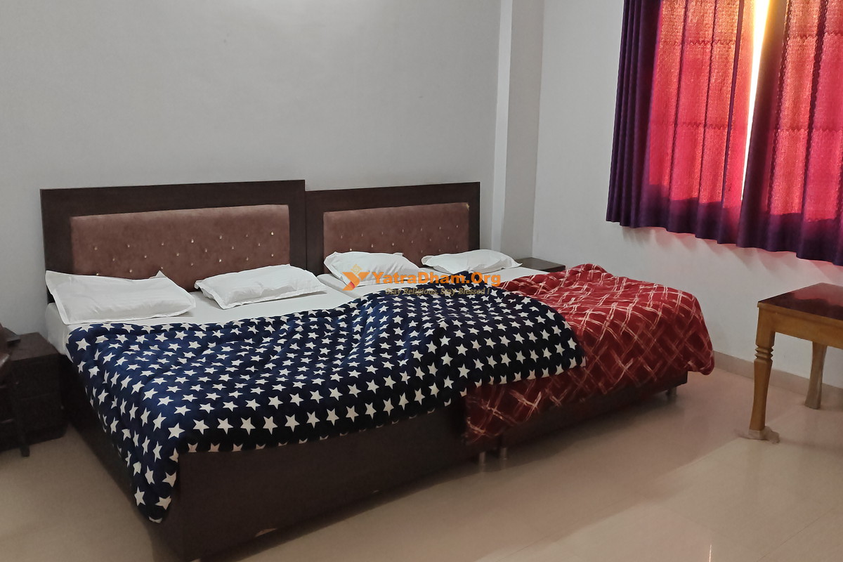 Prachin Shree Juna Akhada Bhawan Haridwar 4 Bed Room View