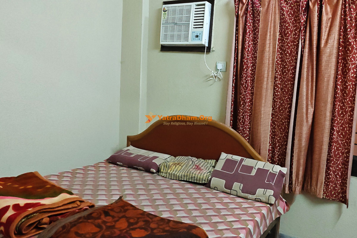 Shri Keval Dham Ashram Near Har Ki Pauri Haridwar Room