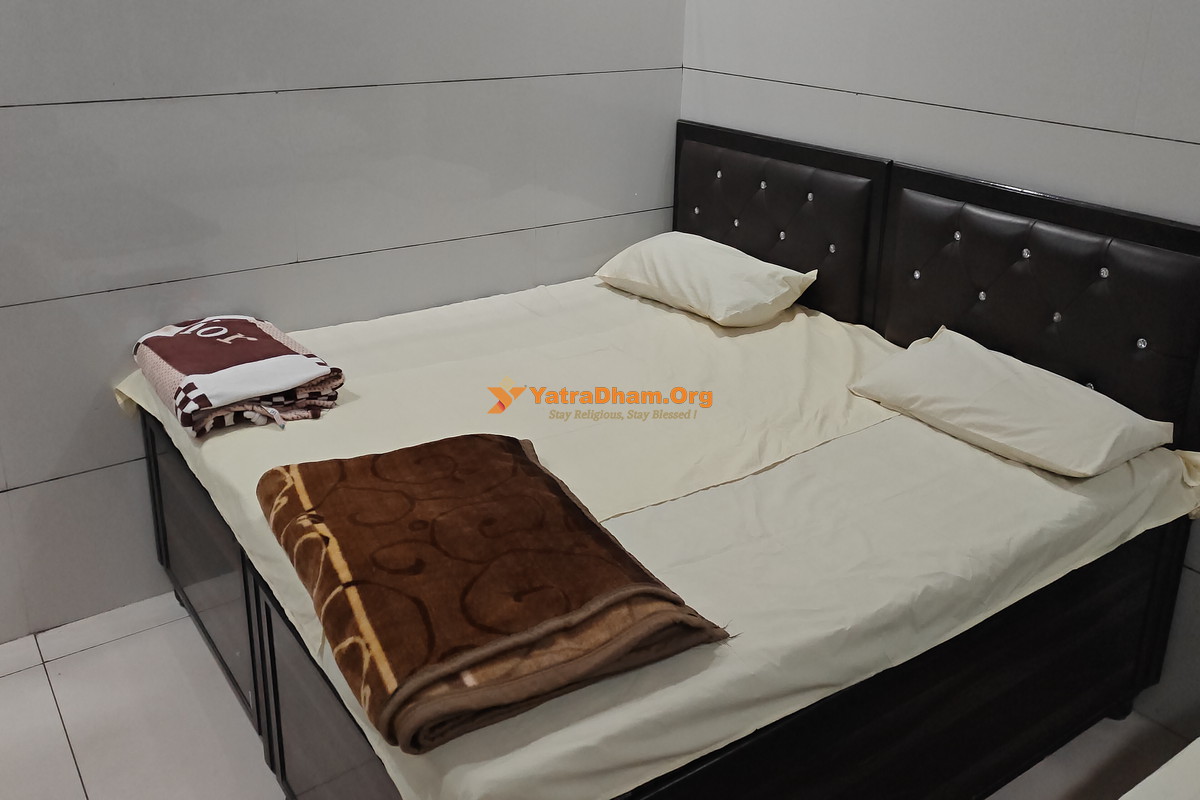 Shri Swaminarayan Bhagwatdham Ashram Haridwar 2 Bed Room View