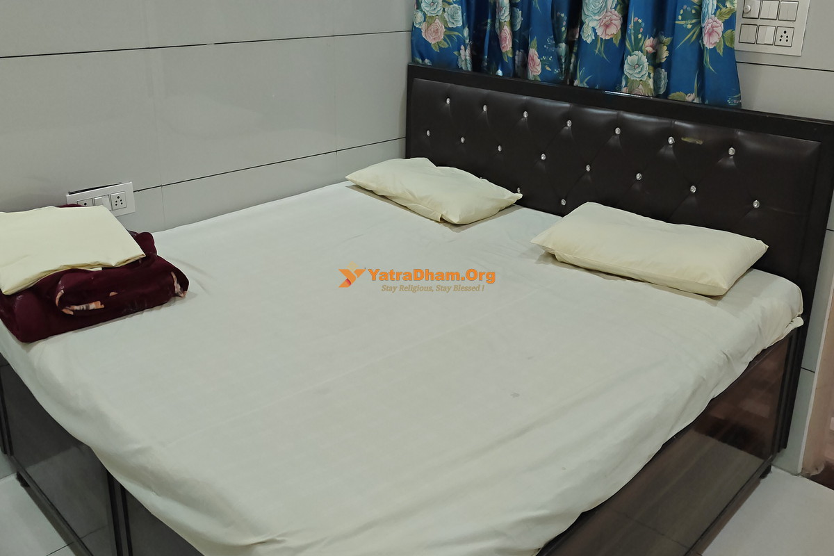 Shri Swaminarayan Bhagwatdham Ashram Haridwar 2 Bed Room View