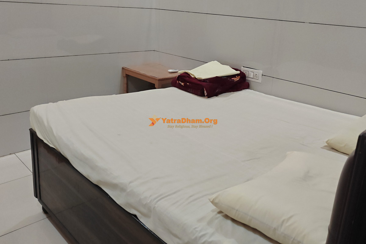 Shri Swaminarayan Bhagwatdham Ashram Haridwar 2 Bed Room View