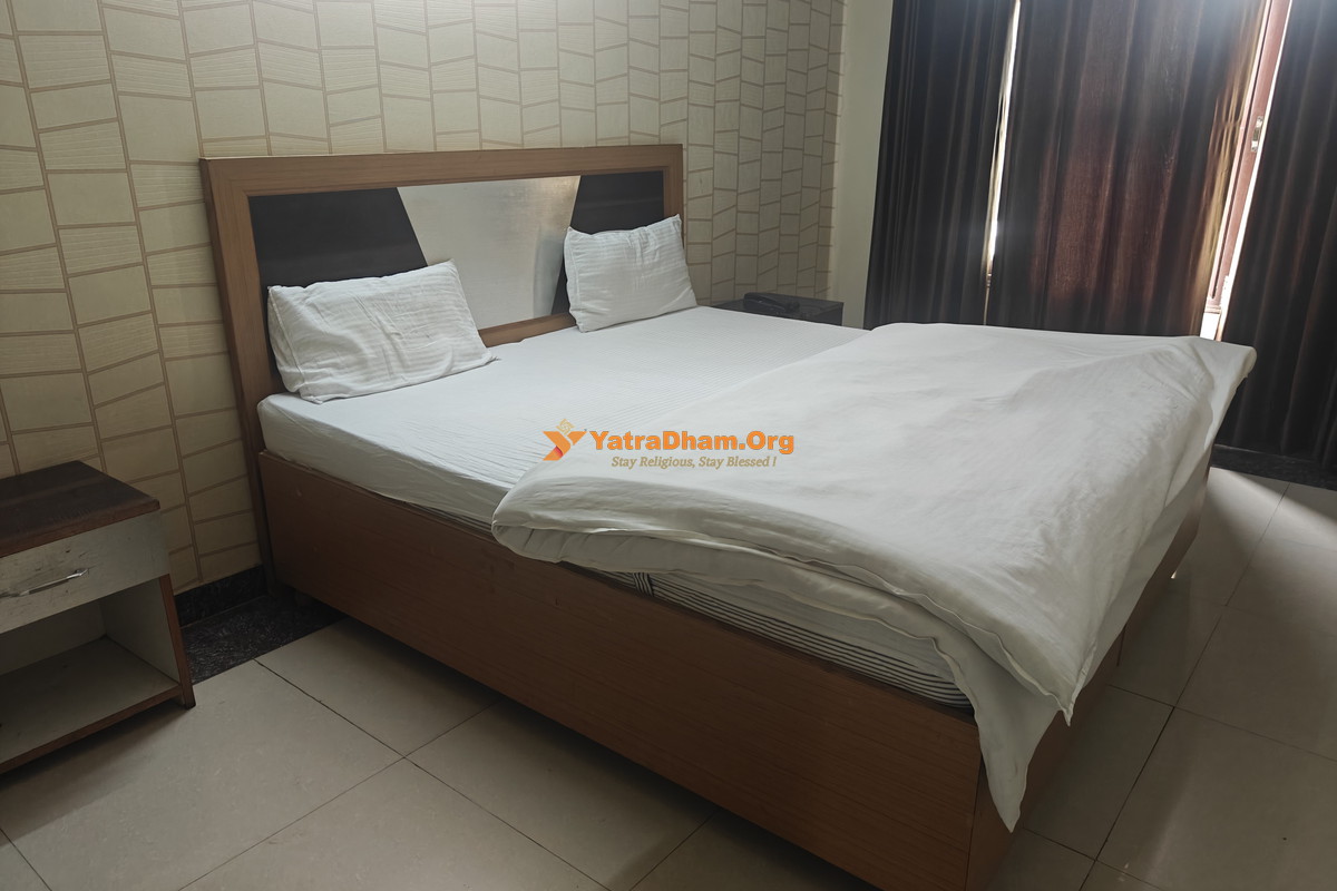Laxmi Narayan Dharamshala Chandigarh 2 Bed Room View