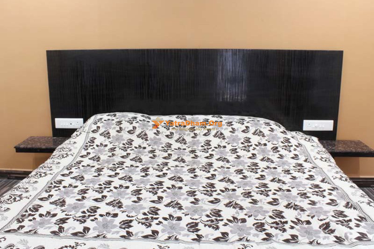 Chaukamba Tourist Complex (GMVN) Guptkashi Room View