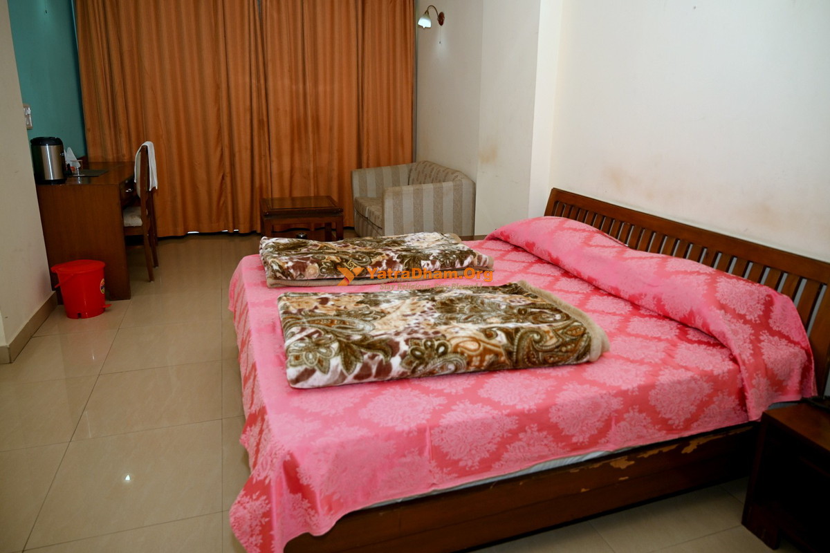 Hotel Drona (GMVN) Dehradun AC Room