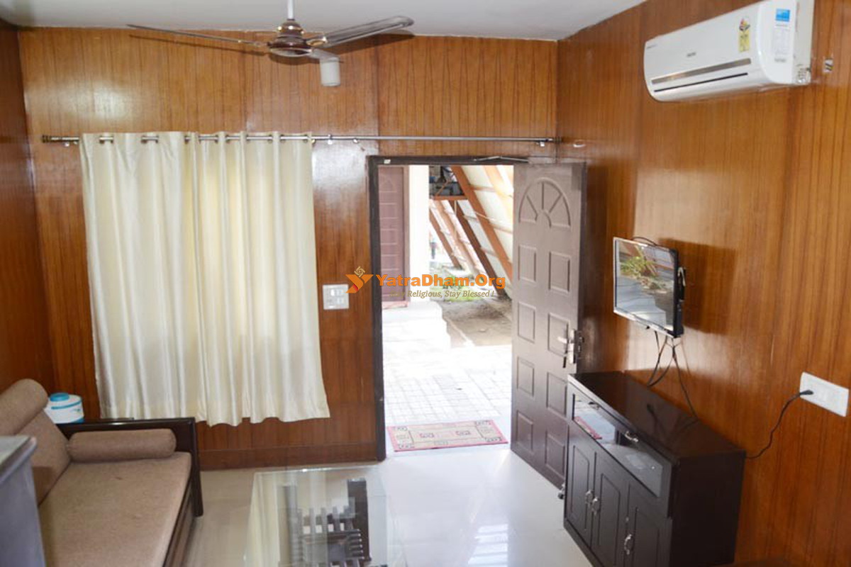 Asan Conservation Resort (GMVN) Dehradun Dormitory Hall View 