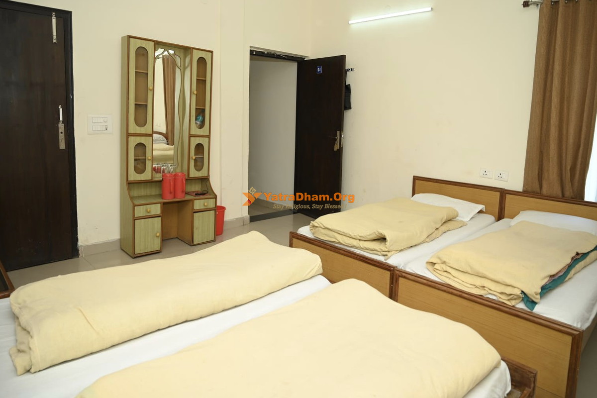 Pipalkoti Tourist Guest House (GMVN) Pipalkoti Dormitory Hall View