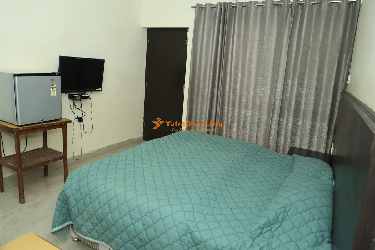 Kaleshwar Tourist Rest House (GMVN) 2 Bed Room View