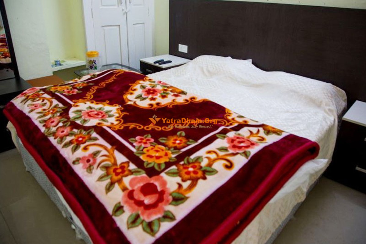 Hanumacahtti (GMVN) - Hanumanchatti (Near Yamunotri) 2 Bed Deluxe Room View