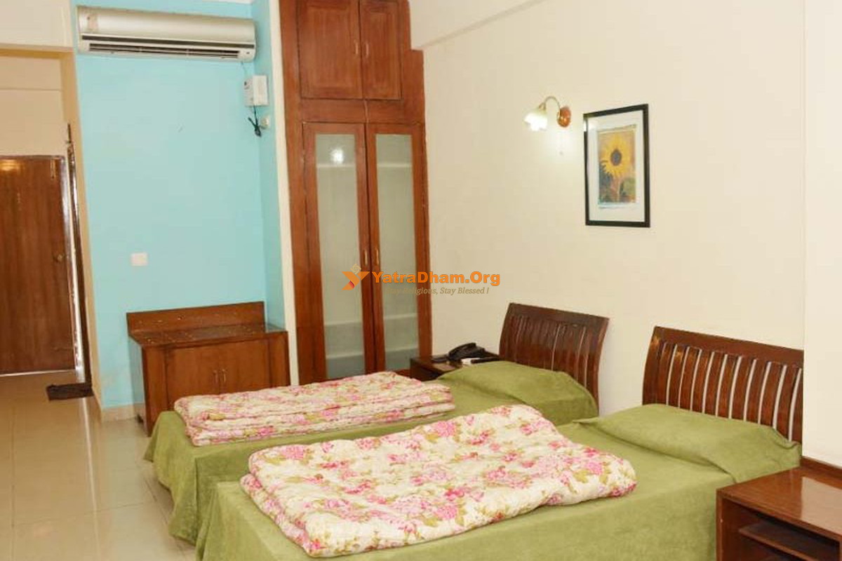 Hotel Drona (GMVN) Dehradun AC Room