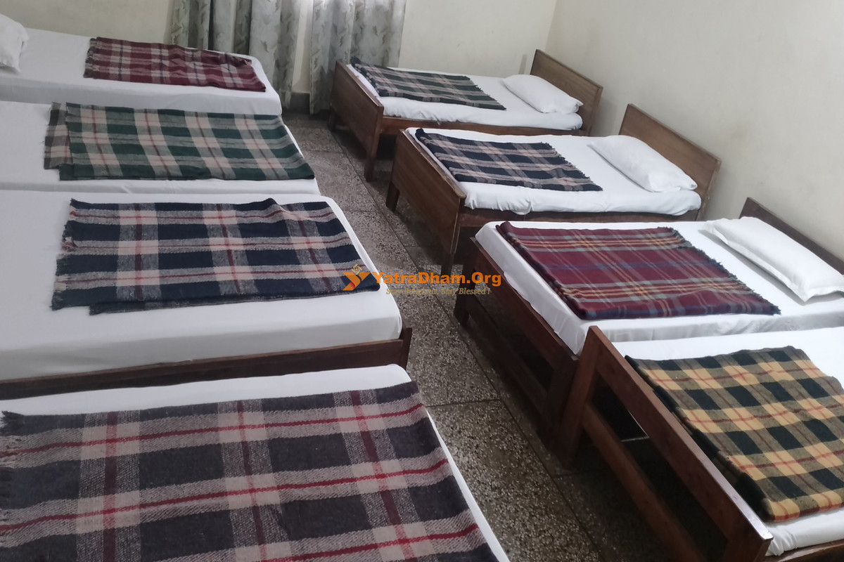 Rishilok Guest House (GMVN) Rishikesh 4 Bed Family Room