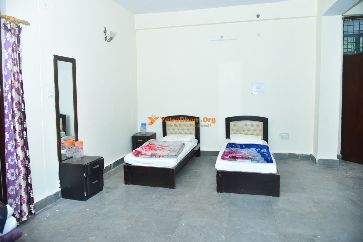 Tourist Rest House (GMVN) Maneri Dormitory Hall View