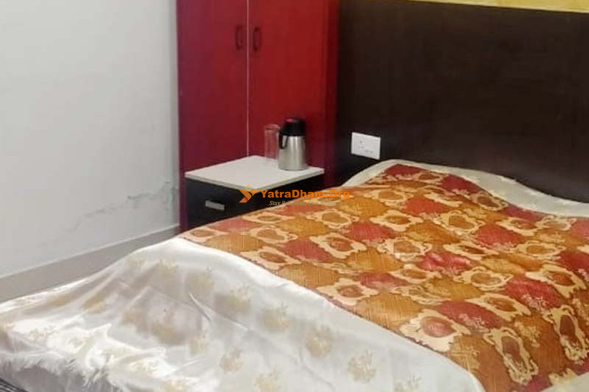 Barkot Annexy (GMVN) Barkot 2 Bed AC Room
