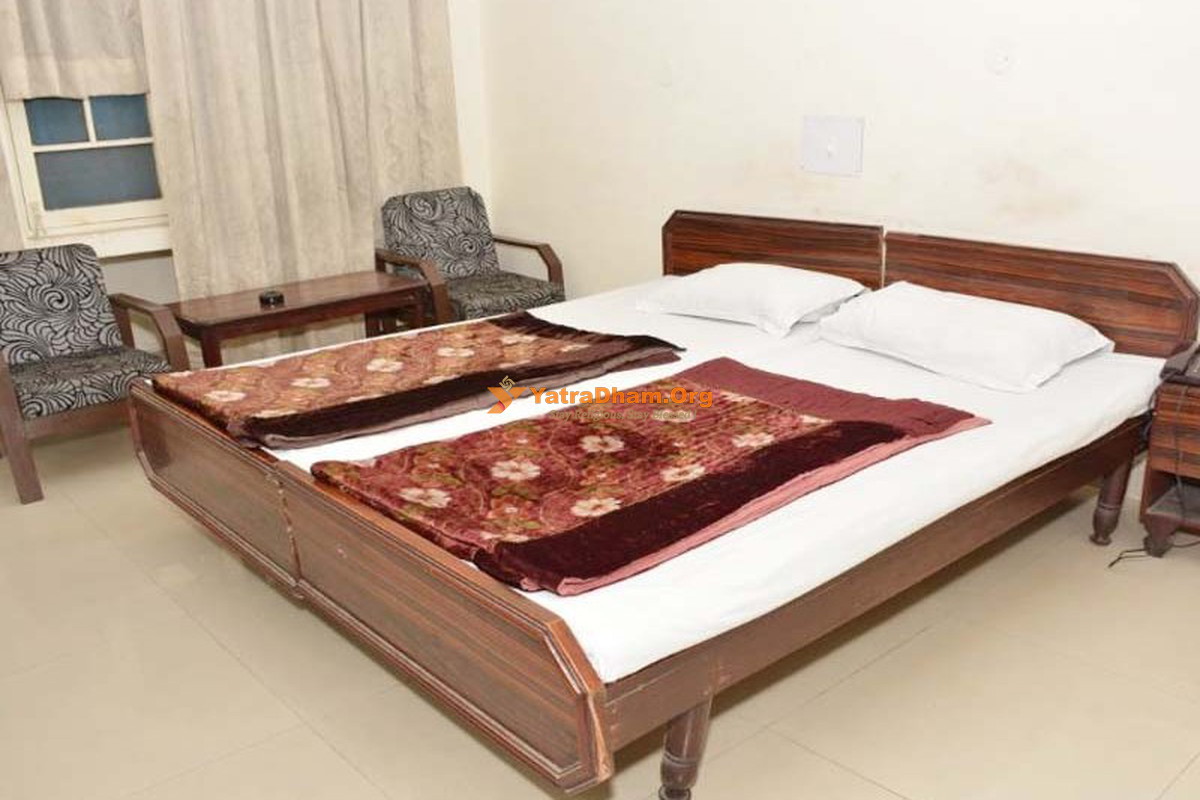 otel Drona (GMVN) Dehradun Economic Room