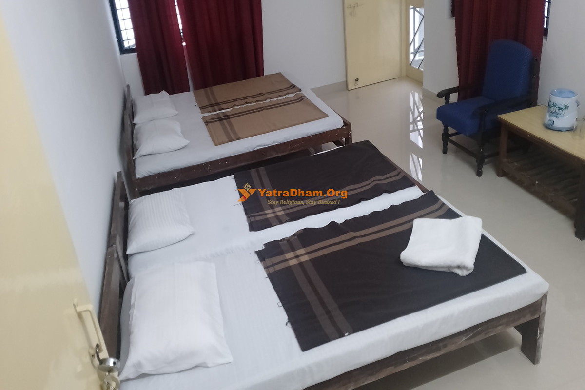 Rishilok Guest House (GMVN) Rishikesh 4 Bed Family Room