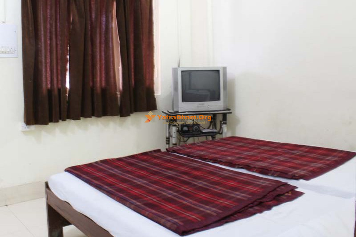 Tourist Rest House Gopeshwar (GMVN) - Gopeshwar 2 Bed Deluxe Room View